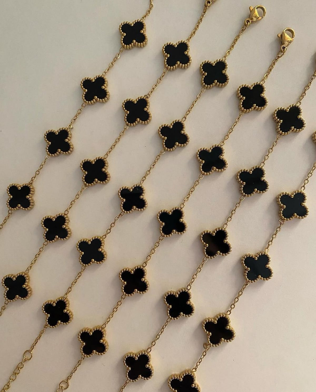 Clover charm necklace