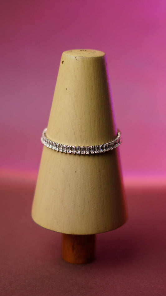 Silver unisex tennis bracelet