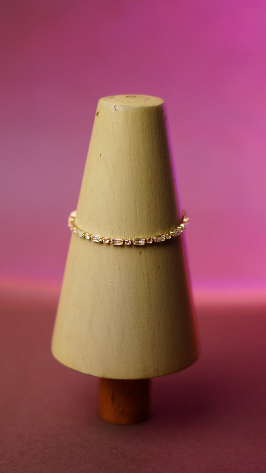 Minimalist unisex tennis bracelet