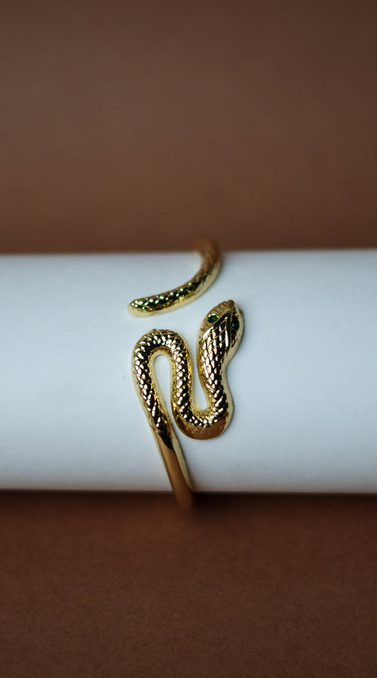 Serpent textured gold bracelet